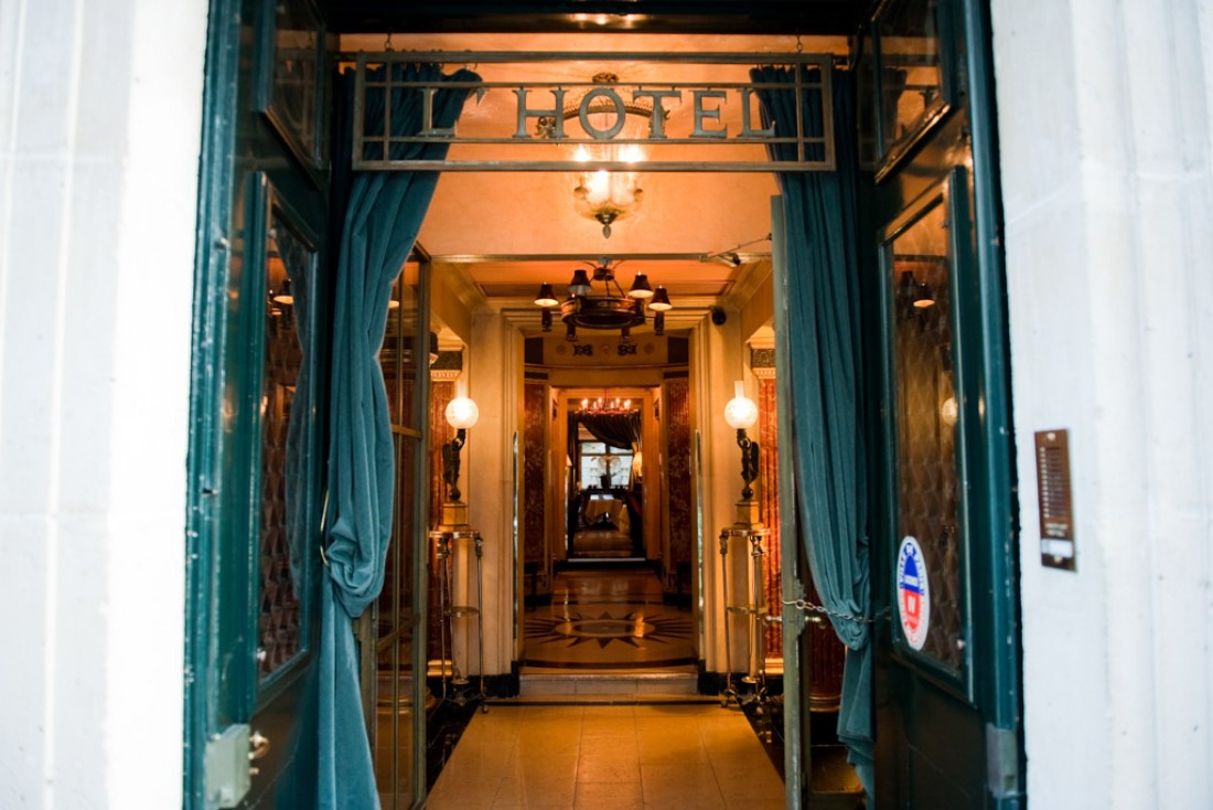 Entrée de L'Hôtel | © Amy Murrell