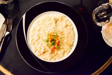 La cuisine de Casa Coppelle puise son inspiration tantôt en Italie (comme ici, avec un risotto), tantôt en France © Yonder.fr La cuisine de Casa Coppelle puise son inspiration tantôt en Italie (comme ici, avec un risotto), tantôt en France © Yonder.fr