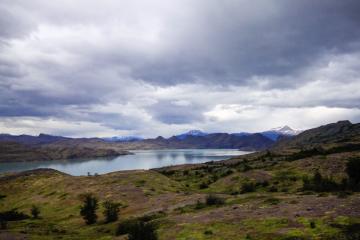 Vue sur Lago Grey depuis le sentier du O | © Cédric Aubert Vue sur Lago Grey depuis le sentier du O | © Cédric Aubert
