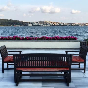 Banc face au Bosphore © Yonder.fr Banc face au Bosphore © Yonder.fr