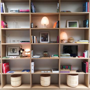 La bibliothèque de Margot House | © Yonder.fr La bibliothèque de Margot House | © Yonder.fr