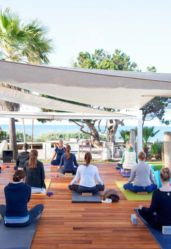 Gecko Hotel & Beach Club - Cours de yoga au lever de soleil Gecko Hotel & Beach Club - Cours de yoga au lever de soleil