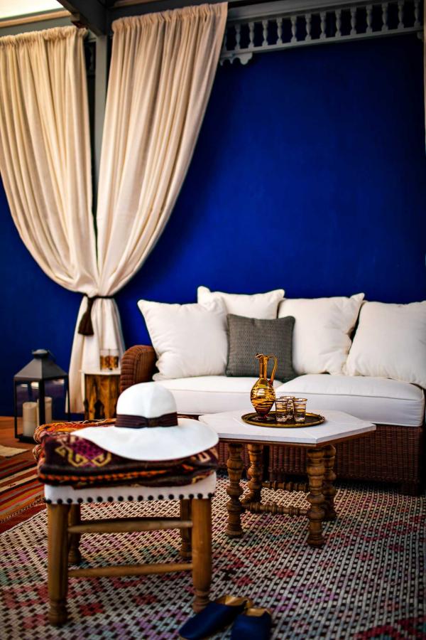 Ce jardin, construit comme une oasis, s’inspire librement des jardins Majorelle au Maroc.