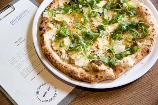 MOB Lyon Confluence - Pizza © Aldo Parede MOB Lyon Confluence - Pizza © Aldo Parede