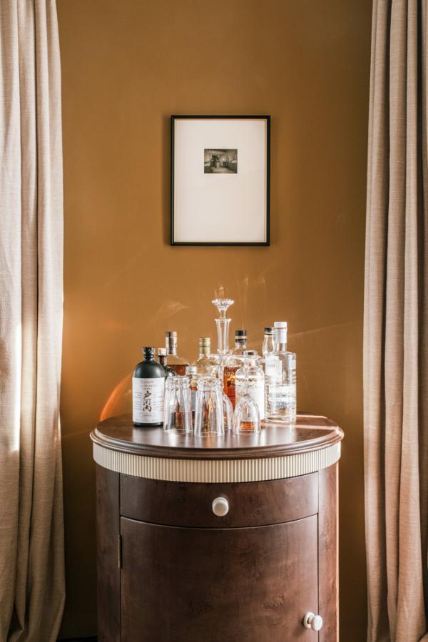 Hôtel Rochechouart Paris – Le mini-bar © Ludovic Balay