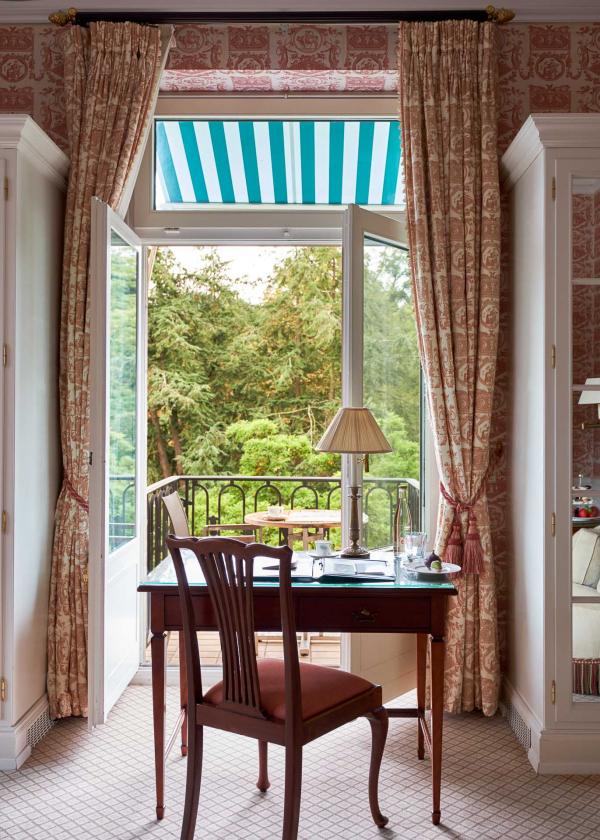 Chambre avec vue sur le parc au Brenners Park © DR Chambre avec vue sur le parc au Brenners Park © DR