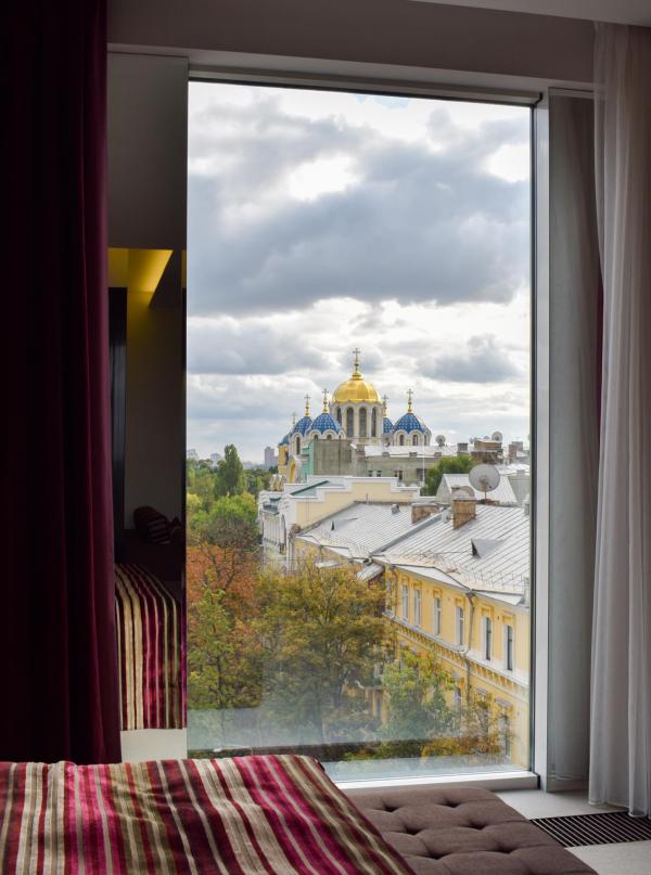 Chambre avec vue au 11 Mirrors Design Hotel © YONDER.fr
