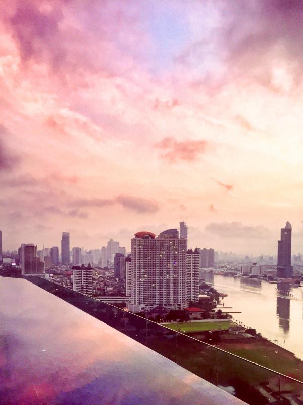 Lever de soleil à l’Avani Riverside © Constance Lugger