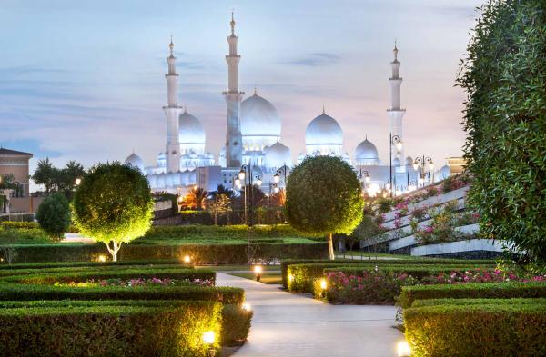 Vue de la Mosquée Sheikh Zayed depuis le Ritz-Carlton Grand Canal © Ritz-Carlton Vue de la Mosquée Sheikh Zayed depuis le Ritz-Carlton Grand Canal © Ritz-Carlton