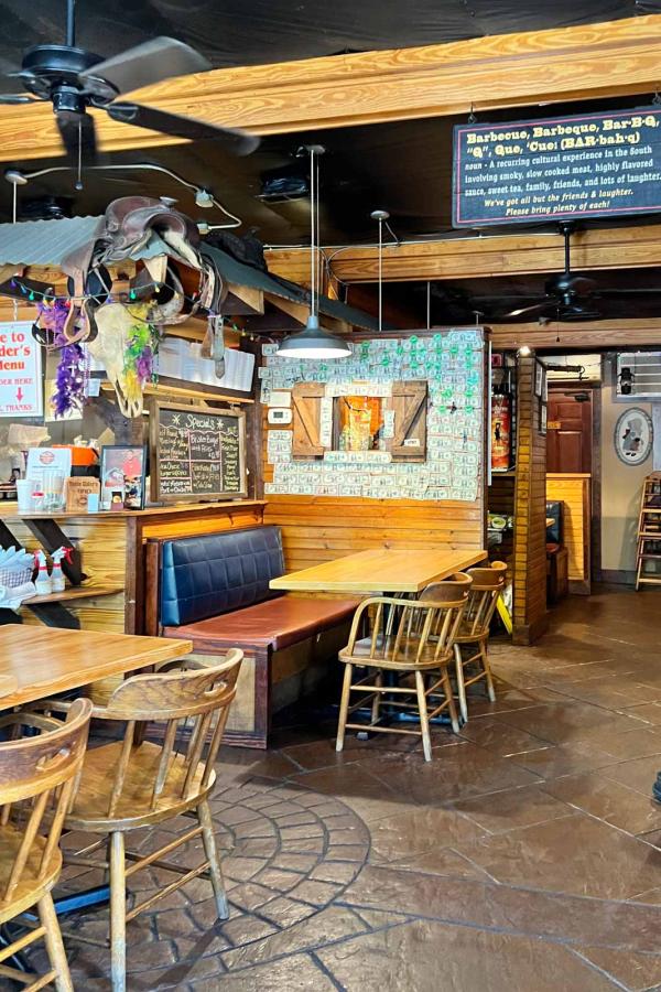 Uncle’s Elder © Madeleine Cantarelle Uncle's Elder © Madeleine Cantarelle