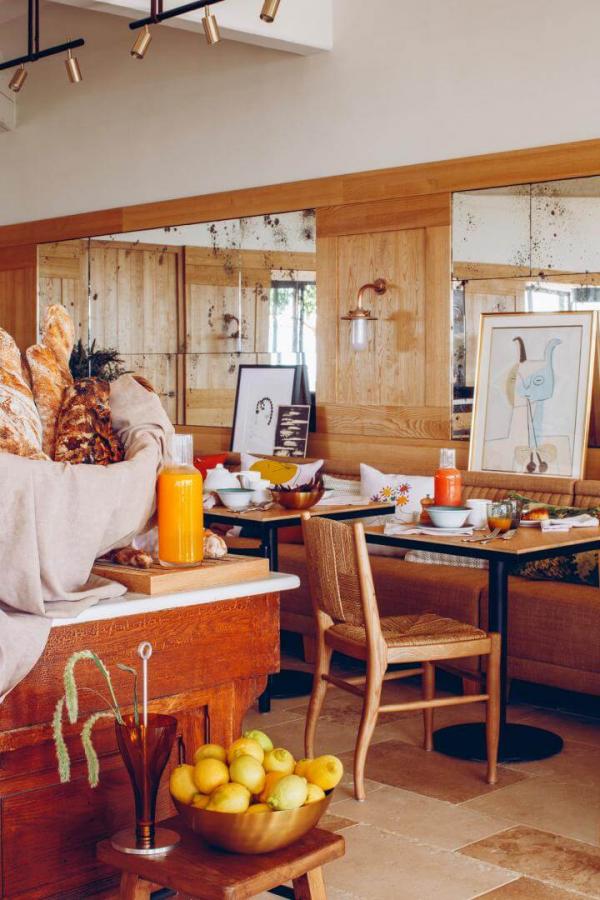 Hôtel Crillon le Brave — petit-déjeuner © Hôtel Crillon le Brave Hôtel Crillon le Brave — petit-déjeuner © Hôtel Crillon le Brave