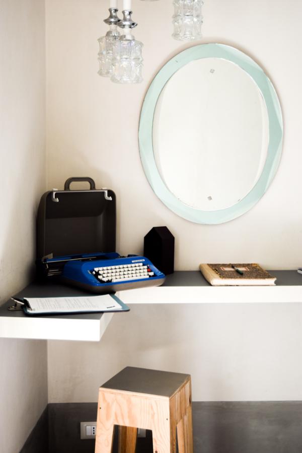 Décoration vintage soignée dans l’appartement 2 © Yonder.fr Décoration vintage soignée dans l'appartement 2 © Yonder.fr