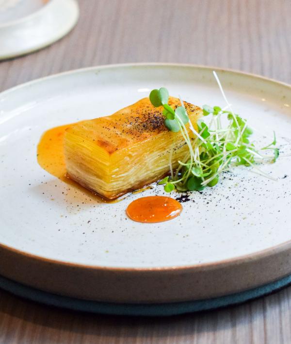 Millefeuille de manioc cuit 48h, beurre de Monteigo de Garrafa © YONDER.fr Millefeuille de manioc cuit 48h, beurre de Monteigo de Garrafa © YONDER.fr