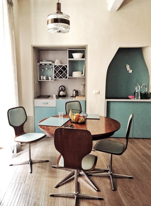 Décoration vintage soignée dans l’appartement 2 © Yonder.fr Décoration vintage soignée dans l'appartement 2 © Yonder.fr