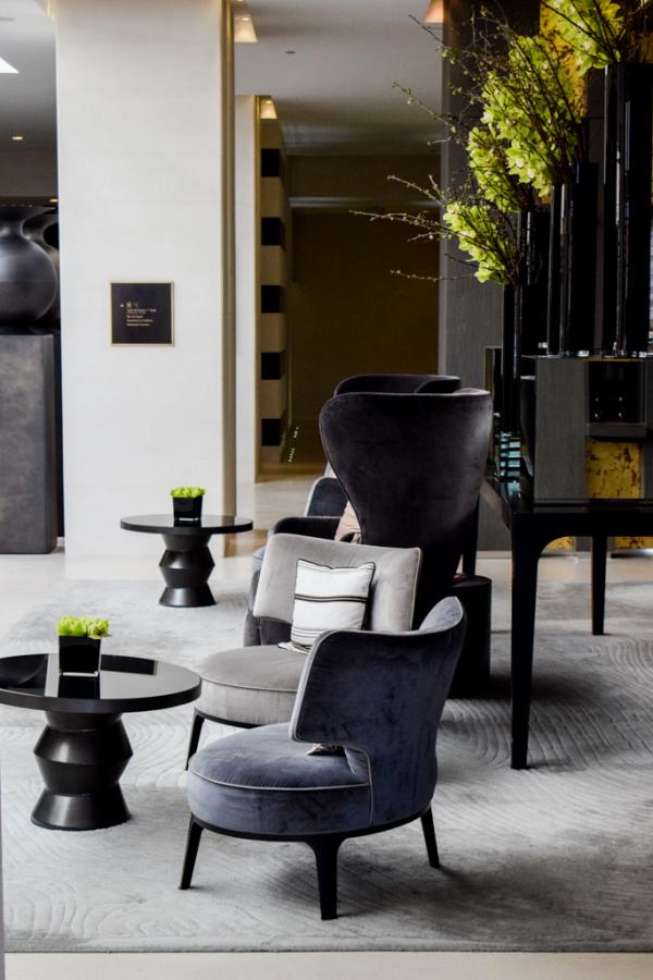 Décor contemporain dans le lobby signé Jean-Philippe Nuel © YONDER.fr