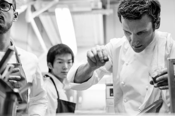 Christophe Saintagne en cuisine © Pierre Monetta