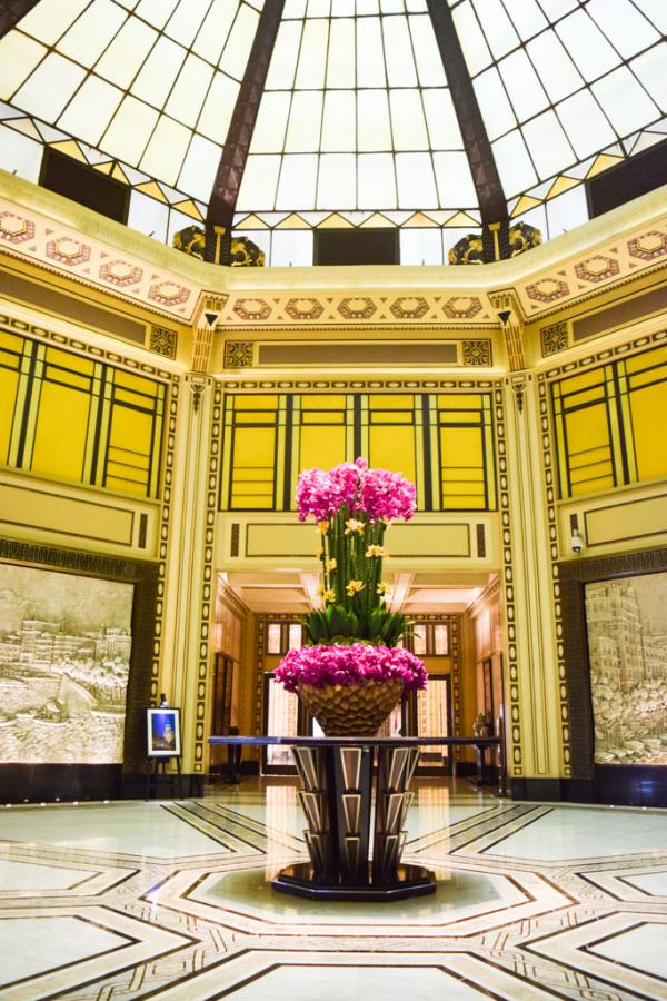 Le célèbre lobby octogonal du Fairmont Peace Hotel, sur le Bund © Yonder.fr Le célèbre lobby octogonal du Fairmont Peace Hotel, sur le Bund © Yonder.fr