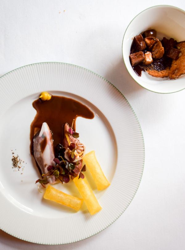 Grouse d"Écosse, lard de Colonnata, casseron, pommes soufflées © Yonder.fr Grouse d"Écosse, lard de Colonnata, casseron, pommes soufflées © Yonder.fr