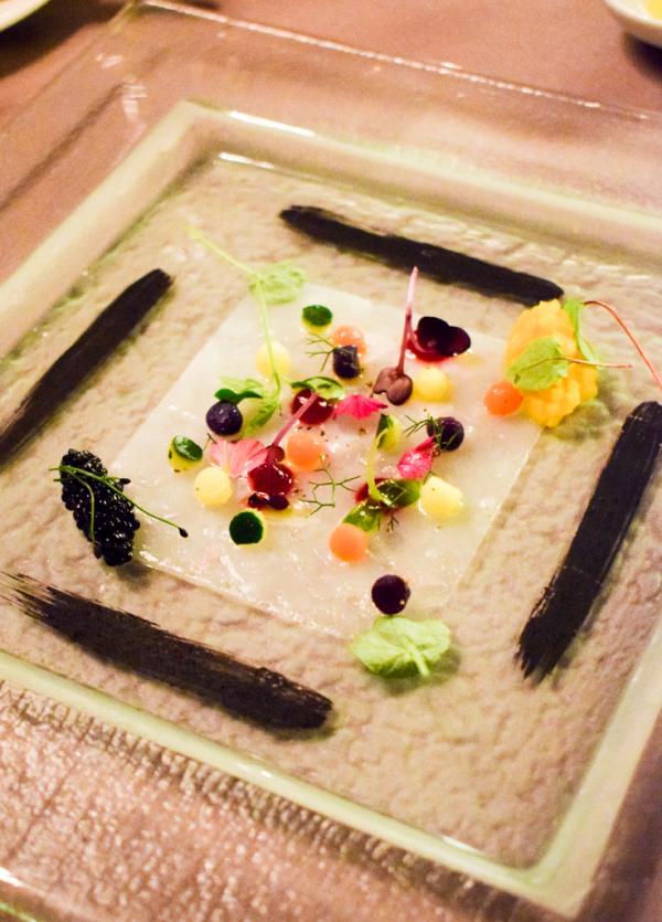 «Transparenza di scampi», fabuleux carpaccio de langoustines signé Massimo Mantaro au Principe Cerami © Yonder.fr "Transparenza di scampi", fabuleux carpaccio de langoustines signé Massimo Mantaro au Principe Cerami © Yonder.fr