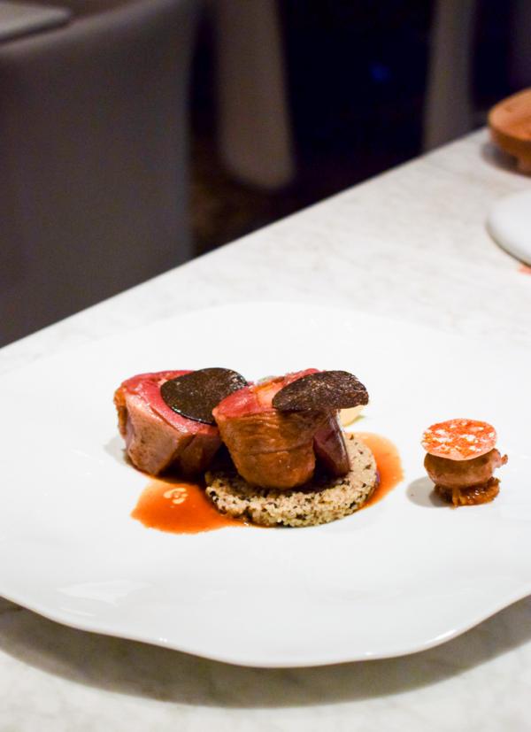 Pigeon des Costière - Filets pressés au foie gras / Epices / Couscous de truffe noire © YONDER.fr
