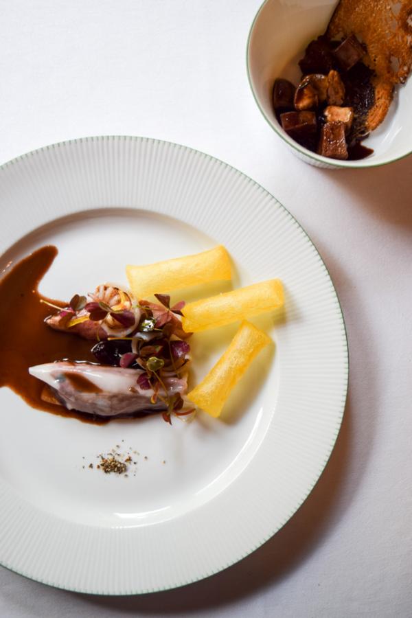 Grouse d"Écosse, lard de Colonnata, casseron, pommes soufflées © Yonder.fr