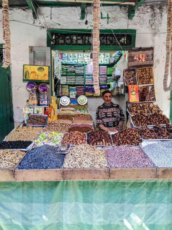 Un marché immense se déroule dans les rues de la médina de Tétouan © Alix Laplanche