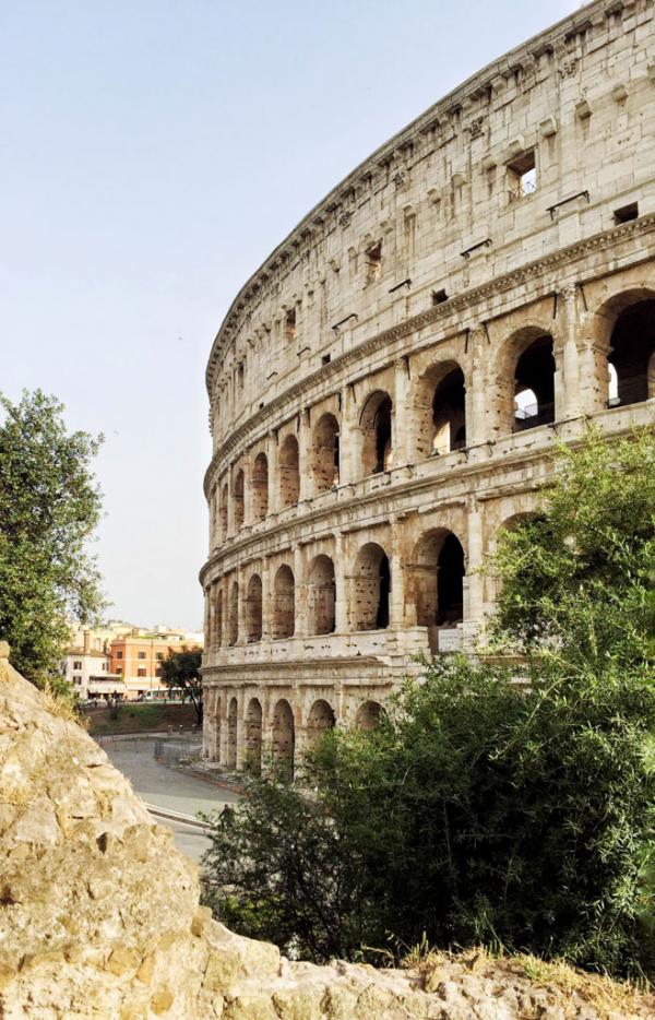 L'une des plus belles vues sur le monument le plus célèbre de Rome, le Colisée © Yonder.fr