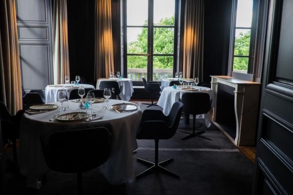 À l'intérieur de l'un des salons du restaurant © Laurence MOUTON