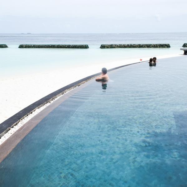 Piscine avec vue © Yonder.fr