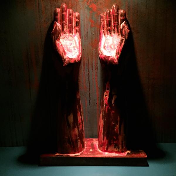 Des œuvres d’art décorent les toilettes du très tendance bar Geographica, sur Rubinstein ulitsa © YONDER.fr