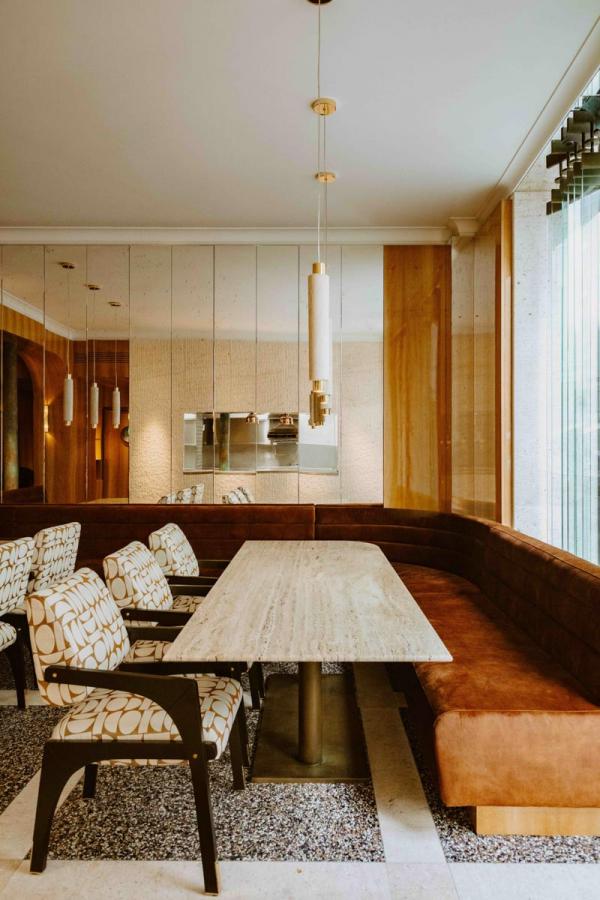 Restaurant Mallory Gabsi | Décor signé Arnaud Behzadi Architectures | © Matthieu Salvaing Restaurant Mallory Gabsi | Décor signé Arnaud Behzadi Architectures | © Matthieu Salvaing