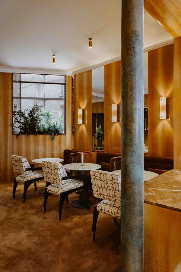 Restaurant Mallory Gabsi | Décor signé Arnaud Behzadi Architectures | © Matthieu Salvaing Restaurant Mallory Gabsi | Décor signé Arnaud Behzadi Architectures | © Matthieu Salvaing