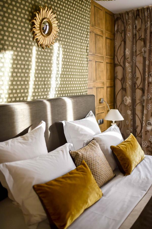 Grand Hôtel du Lion d’Or – Chambre © Valérie Semensatis Grand Hôtel du Lion d'Or – Chambre © Valérie Semensatis