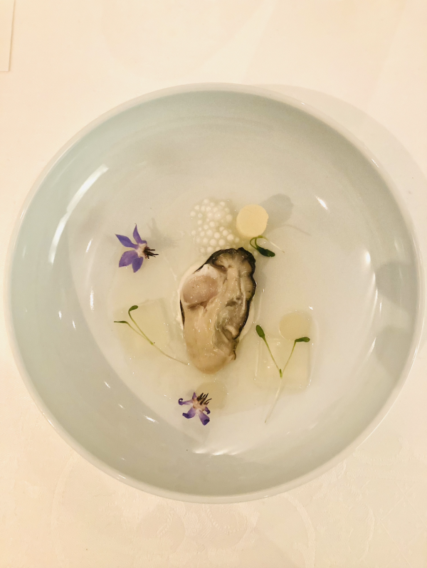 L’huitre, The K by Mauro Colagrecos © PG L'huitre, The K by Mauro Colagrecos © PG