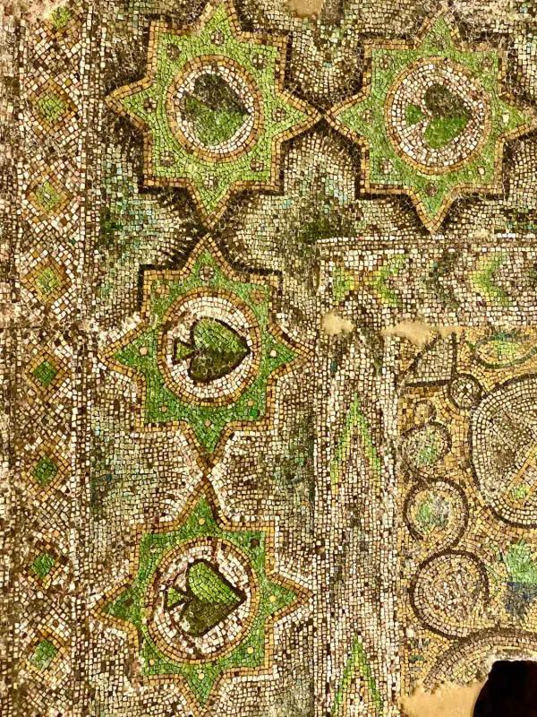 Détail de mosaïque byzantine au monastère de Mor Gabriel proche de Mardin © Emmanuel Laveran Détail de mosaïque byzantine au monastère de Mor Gabriel proche de Mardin © Emmanuel Laveran