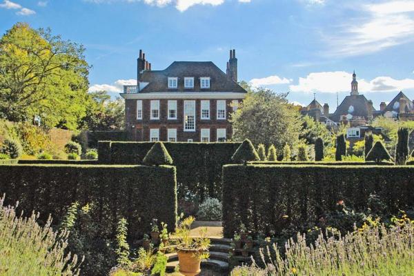 La Fenton House, belle demeure du XVIIème siècle dans le quartier de Hampstead | © National Trust Fenton House La Fenton House, belle demeure du XVIIème siècle dans le quartier de Hampstead | © National Trust Fenton House