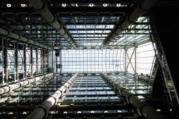 Le légendaire Lloyd’s Building de Richard Rodgers dans la City | © Flickr CC - Steve Cadman - https://flic.kr/p/38bjSj Le légendaire Lloyd's Building de Richard Rodgers dans la City | © Flickr CC - Steve Cadman - https://flic.kr/p/38bjSj