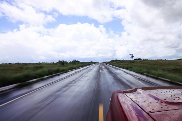 Paysage de route. A quelques heures de Bélem en descendant vers le sud. | © Cédric Aubert Paysage de route. A quelques heures de Bélem en descendant vers le sud. | © Cédric Aubert