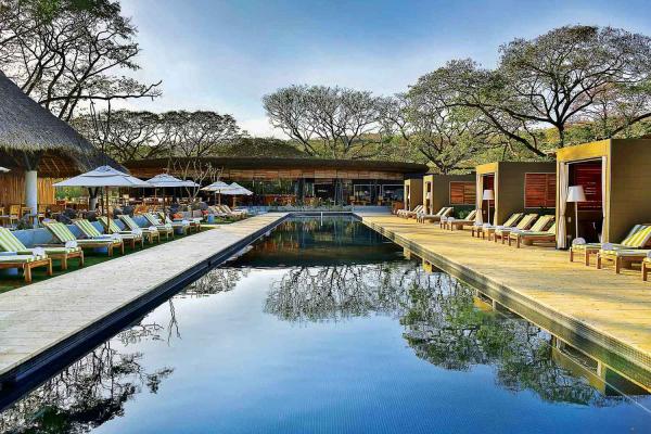 El Mangroove - La grande piscine extérieure El Mangroove - La grande piscine extérieure