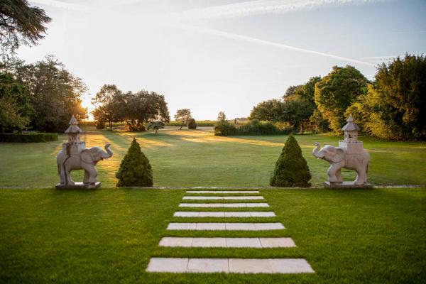 La Maison d’Estournel dont le parc s’étend sur plus de 2 hectares © G. Gardette La Maison d'Estournel dont le parc s'étend sur plus de 2 hectares © G. Gardette