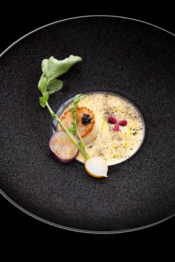 Saint-Jacques poellées et sabayon d’agrumes © Richard Haughton Saint-Jacques poellées et sabayon d'agrumes © Richard Haughton