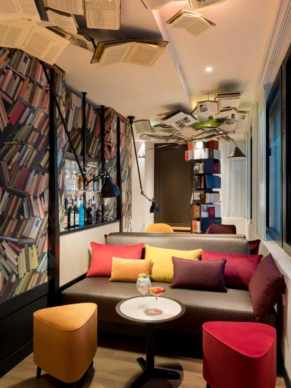 © Jerome Galland © Jerome Galland