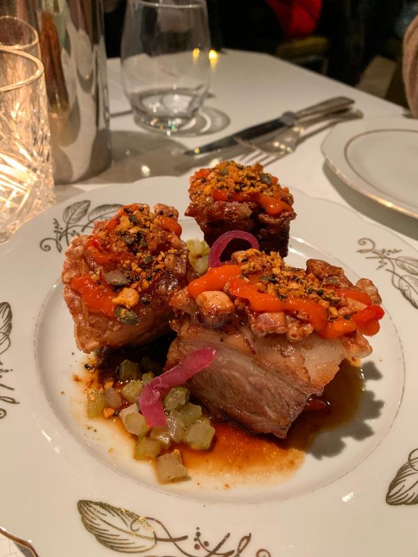 Abstinence | Poitrine de cochon croustillante © PG|YONDER.fr