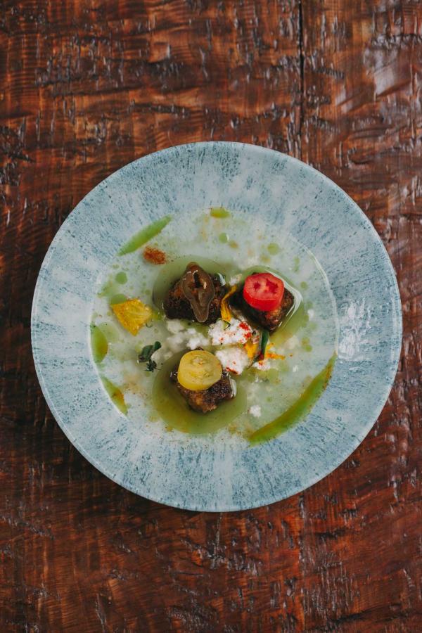 White Suite — restaurant Cardume © Armando Jorge Mota Ribeiro White Suite — restaurant Cardume © Armando Jorge Mota Ribeiro