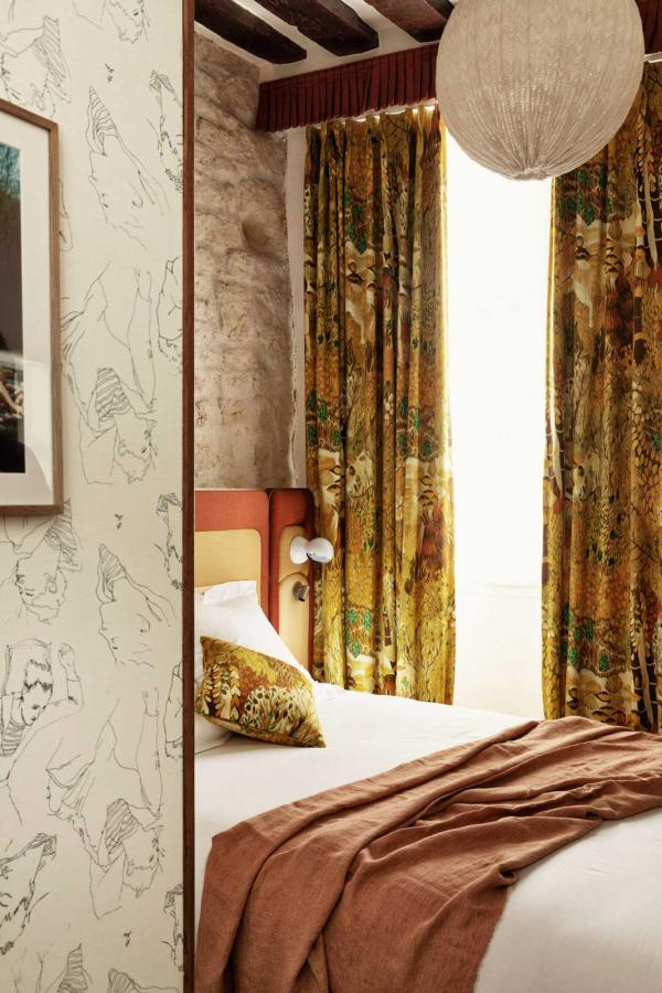 Hôtel Saint-André des Arts © Karel Balas