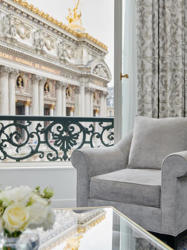 InterContinental Paris Le Grand — Junior Suite © Eric Cuvillier InterContinental Paris Le Grand — Junior Suite © Eric Cuvillier