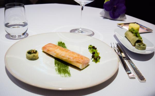 Filet de sole laqué, bigorneaux de nos côtes au céleri © Yonder.fr Filet de sole laqué, bigorneaux de nos côtes au céleri © Yonder.fr