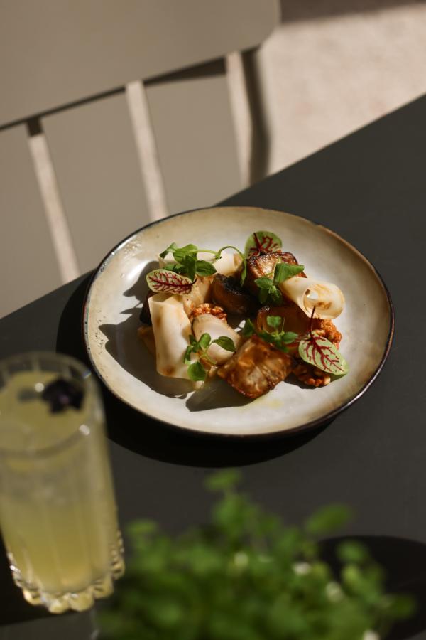 Les Petites Mains © Maki Manoukian Les Petites Mains © Maki Manoukian