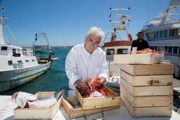 Jean-François Piège considère Bruno Cirino, le chef de l'Hostellerie Jérôme à La Turbie, comme son mentor  © Ian Hanning : REA pour Le Point