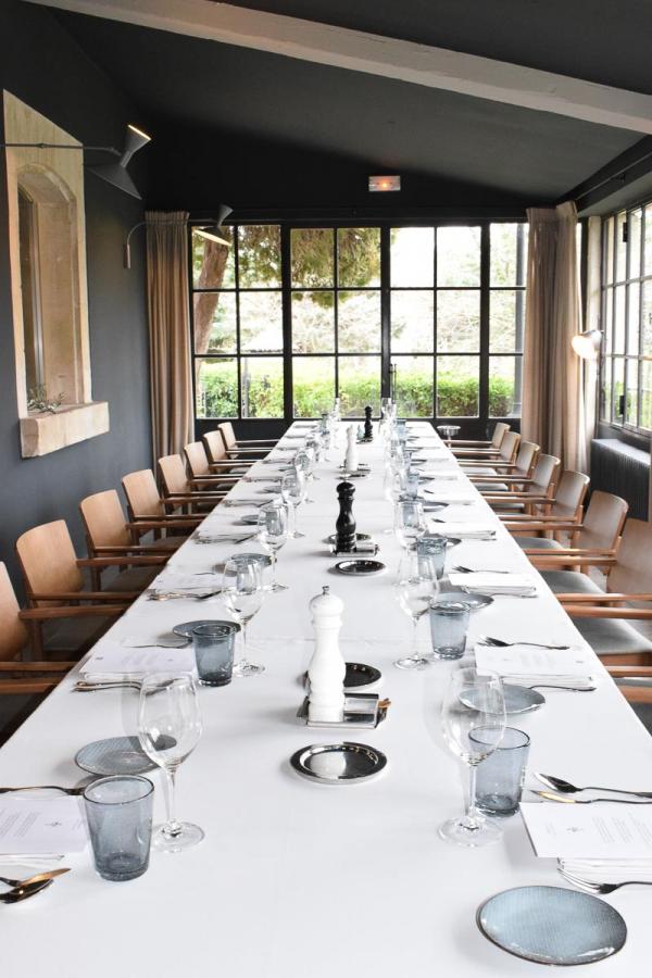 Salle de réunion à La Cabro d’Or | Baumanière Les Baux de Provence © DR Salle de réunion à La Cabro d'Or | Baumanière Les Baux de Provence © DR